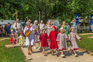 2500+ гостей на фестивале народной культуры «Сенокос в Муранове»-2025