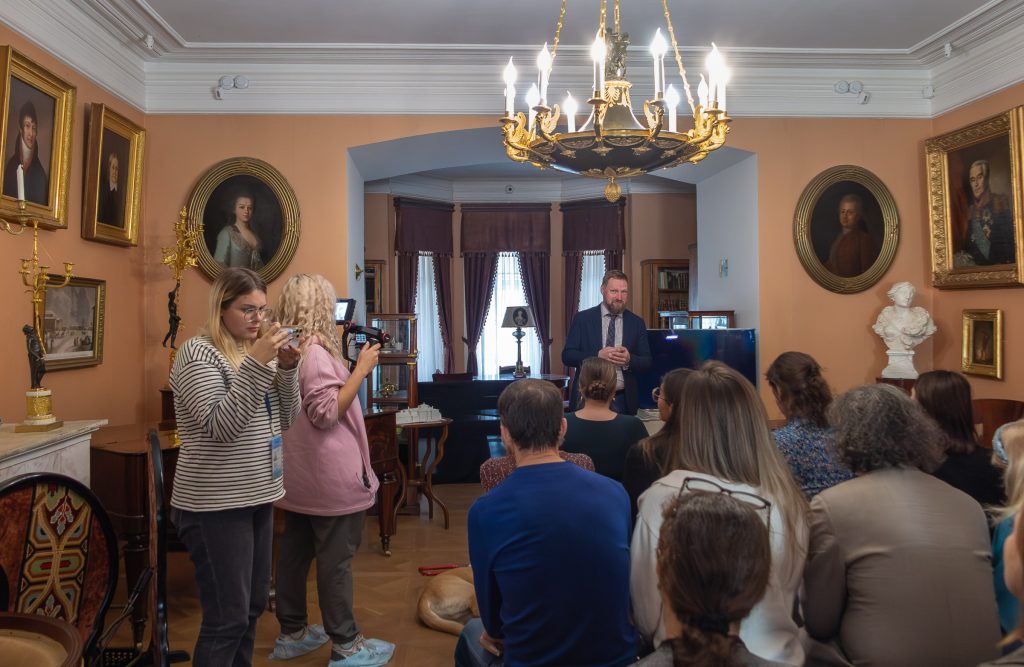Презентация тактильных моделей для незрячих и слабовидящих гостей