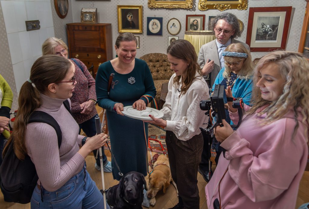 Презентация тактильных моделей для незрячих и слабовидящих гостей